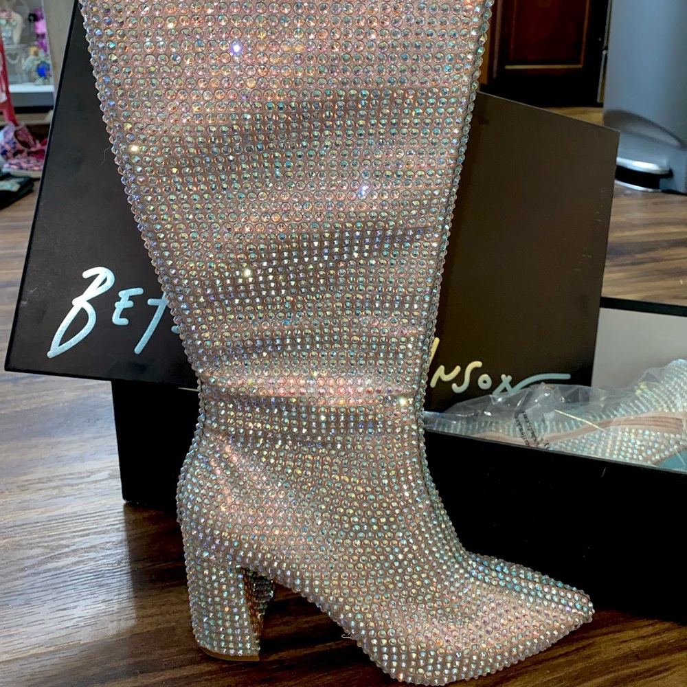 NWT Betsey Johnson Rhinestone Farrah boots size 11. Never Worn!